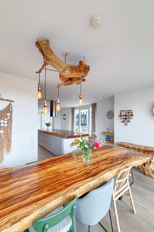 eettafel met kookeiland.jpg